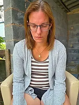 Stripchat Watch Live Sex Cams of SpiceLea