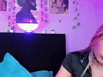 Stripchat Free Porn Cam of Makii_XOXO