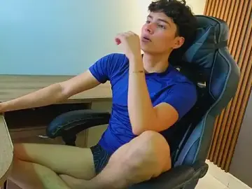 Stripchat Free Live Porn of Esteban_Fire