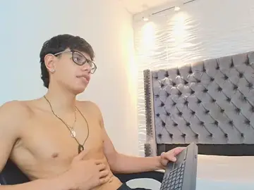 Stripchat Watch Live Sex Cams of Lenny_knox2