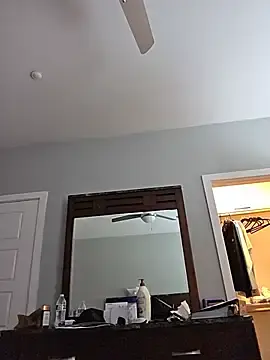 Stripchat Sex Cam of caliguy37