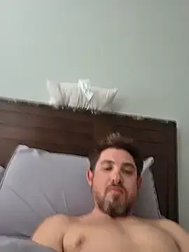 Stripchat Sex Cam of caliguy37