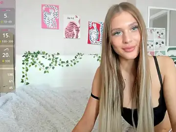 Stripchat Free Porn Cam of mooony_light