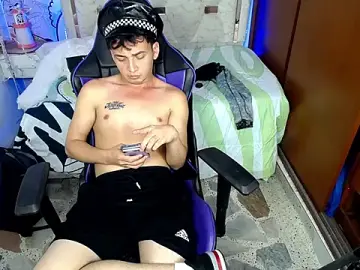 Stripchat Best live sex cam show of Golds_boy_duo