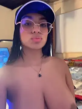 Stripchat Best Webcam of Linda_Saenz_