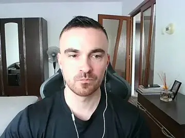 Stripchat Best Webcam of mu5clemania2