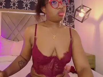 Stripchat Sex Cam of CaseyMoon