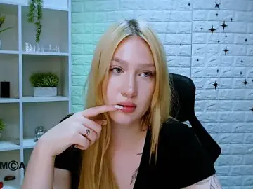 Stripchat Free Live Porn of playful_sophie