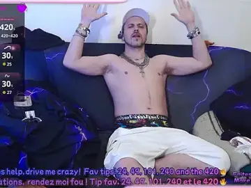 Stripchat Best Webcam of SwatRocShy