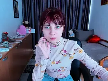 Stripchat Live Sex Cam of MiniLysii