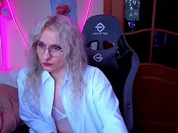 Stripchat Sex Cam of Lori_Myaf