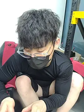 Stripchat Sex Cam of kr_tory