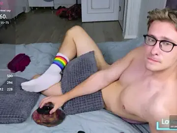 Stripchat Live Porn of DennisGartmanB