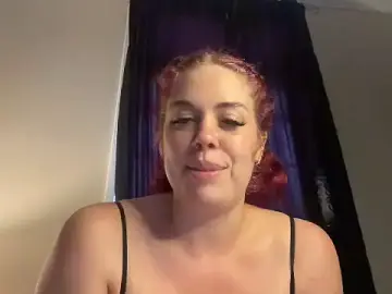 Stripchat Free Porn Cam of amberluxxe