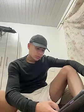 Stripchat Adult Webcam of Novindot23cm