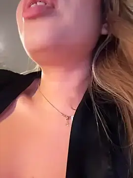 Stripchat Live Sex Cam of romyamo