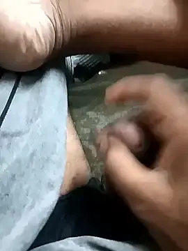 Stripchat Live Sex Cam of GHunterz