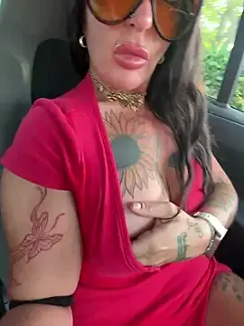 Stripchat Live Sex Cam of ASSERINAAA