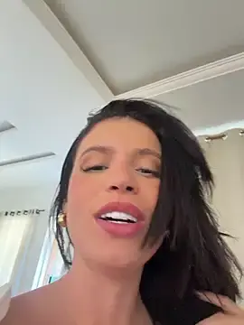 Stripchat Free Porn Cam of Rafaellaz