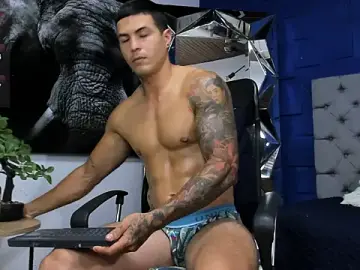 Stripchat Free Porn Cam of andres-clark92