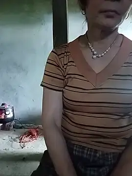 Stripchat Free Porn Cam of po_sexy