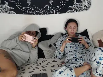 Stripchat Nude Webcam of abby_n_emily