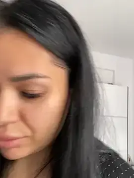 Stripchat Free Porn Cam of KayaGlow