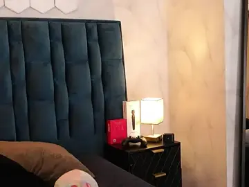 Stripchat Best live sex cam show of NicoleeNash