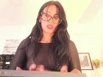 Stripchat Adult Webcam of ZarayFeet