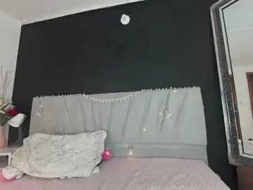 Stripchat Adult Webcam of adharaharper
