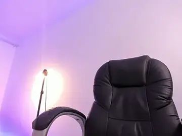 Stripchat Sex Cam of Aron_Boyy