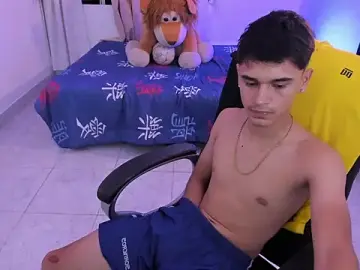 Stripchat Best Webcam of Aron_Boyy