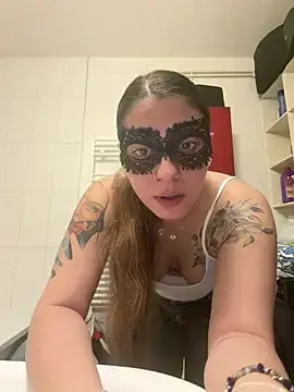 Stripchat Live Sex Cam of LindaCrouz