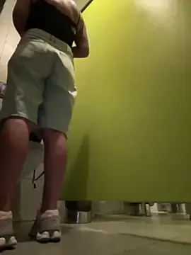 Stripchat Live Sex Cam of KimKelly13