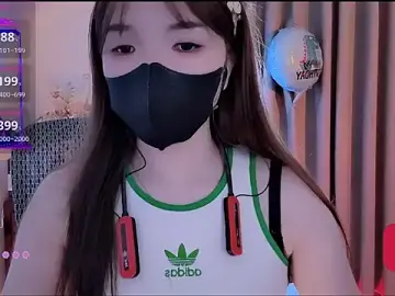 Stripchat Live Sex Cam of Caryln-Bun