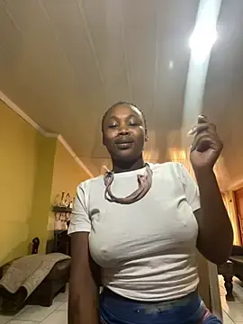 Stripchat Nude Webcam of BankssWithTheBenz