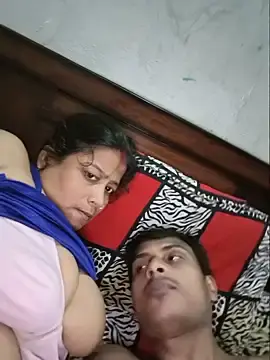 Stripchat Live Sex Cam of Priyadiwani