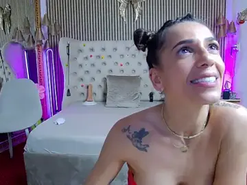 Stripchat Free Porn Cam of PlayfulShow