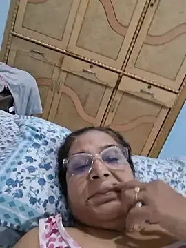 Stripchat Adult Video Chat of Priya-696