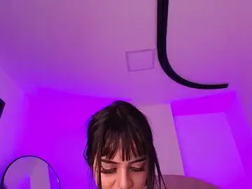 Stripchat Sex Cam of kira_dll