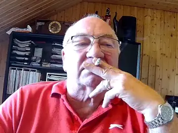 Stripchat Free Porn Cam of biggandybig