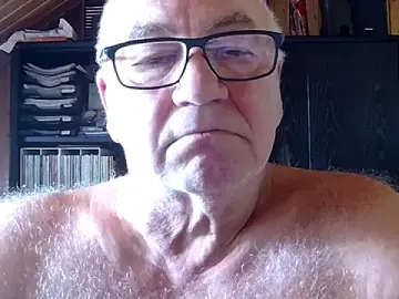 Stripchat Watch Live Sex Cams of biggandybig