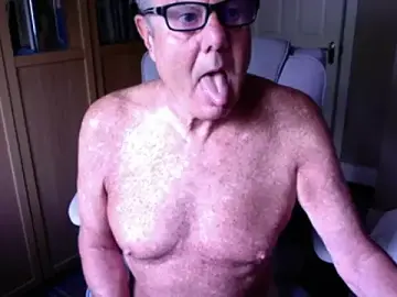 Stripchat Adult Webcam of Oldpistolpete