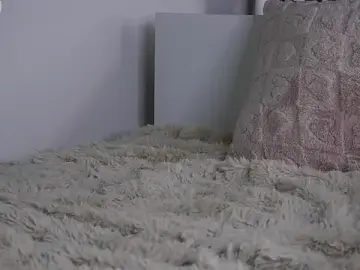 Stripchat Free Porn Cam of LowOncoming