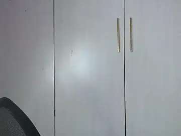 Stripchat Free Porn Cam of Creepy_Sexy