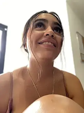 Stripchat Live Sex Cam of Alina-KITTY