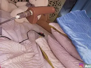 Stripchat Live Sex Cam of Amyblack__