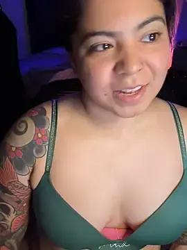 Stripchat Sex Chat of kimmiakiss22