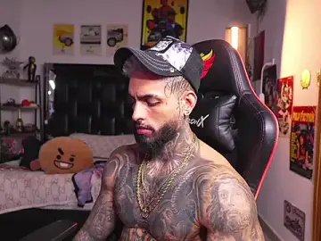 Stripchat Private Sex Chat of logan_hugh8