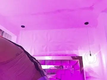 Stripchat Free Live Porn of Queen_perla_